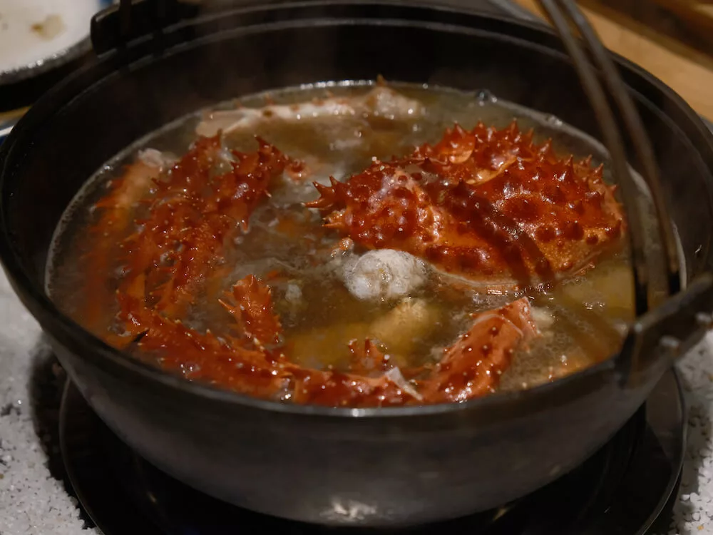暮藏和牛鍋物-帝王蟹烹煮