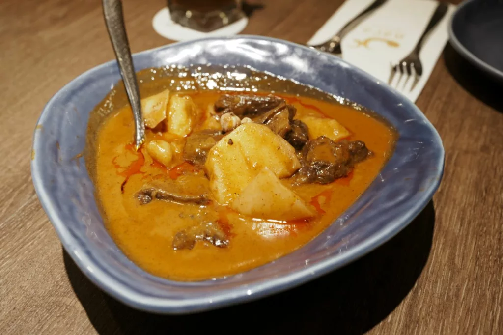 nara Thai Cuisine 瑪莎曼牛肉